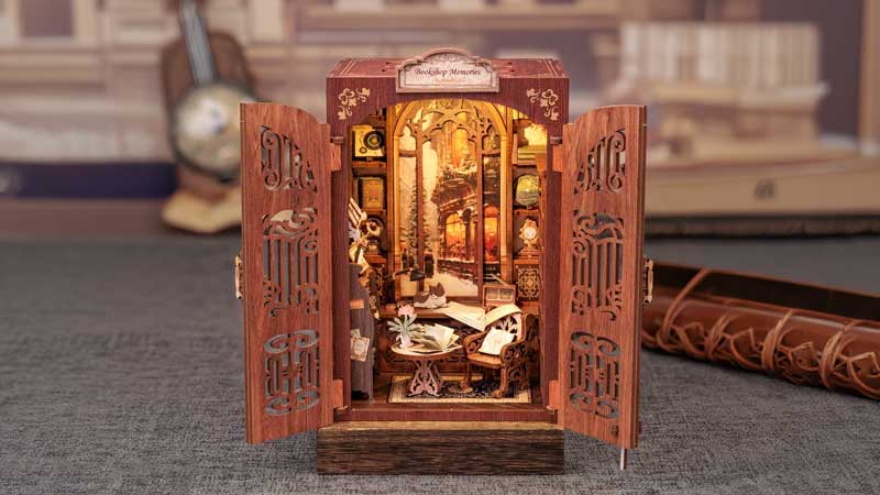 Bookshop Memories Book Nook Miniature Dollhouse_Description_1