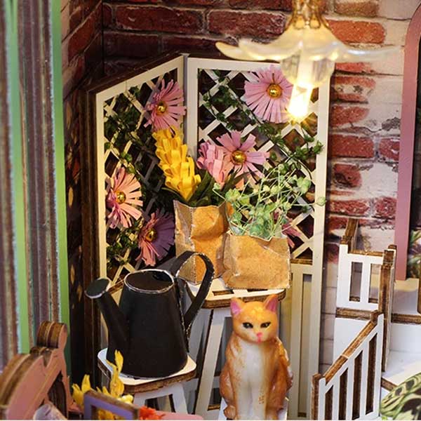 Cathy's Flower House Book Nook Miniature Dollhouse_Description_3