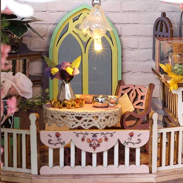Cathy's Flower House Book Nook Miniature Dollhouse_Description_5