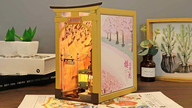 Cherry Blossom Book Nook Miniature Dollhouse_Description_1