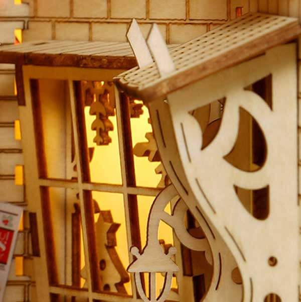 Christmas Diagon Alley Book Nook Miniature Dollhouse_Description_3