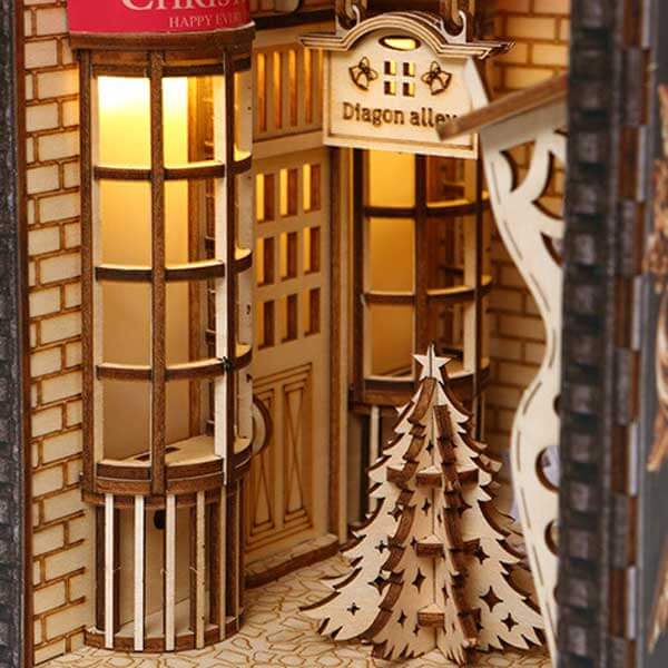Christmas Diagon Alley Book Nook Miniature Dollhouse_Description_4