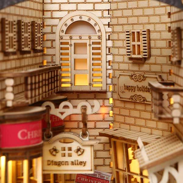 Christmas Diagon Alley Book Nook Miniature Dollhouse_Description_5