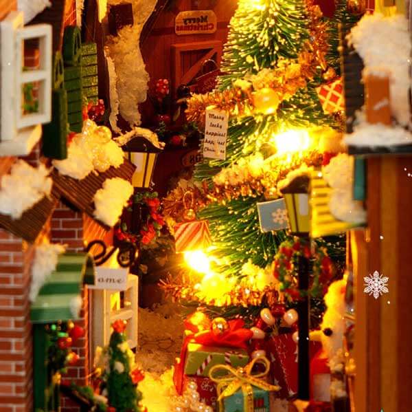Christmas Gift Theme Book Nook Miniature Dollhouse_Description_2