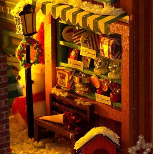 Christmas Gift Theme Book Nook Miniature Dollhouse_Description_6