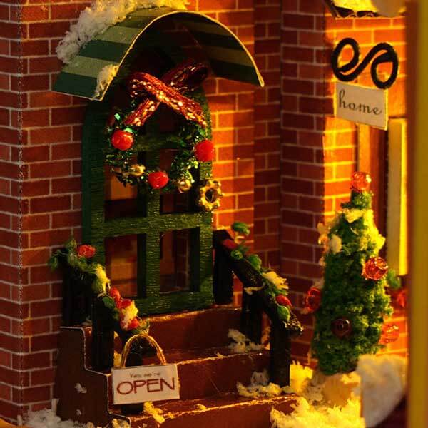 Christmas Gift Theme Book Nook Miniature Dollhouse_Description_7