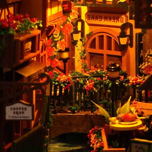Colmar Town Book Nook Miniature Dollhouse_Description_2