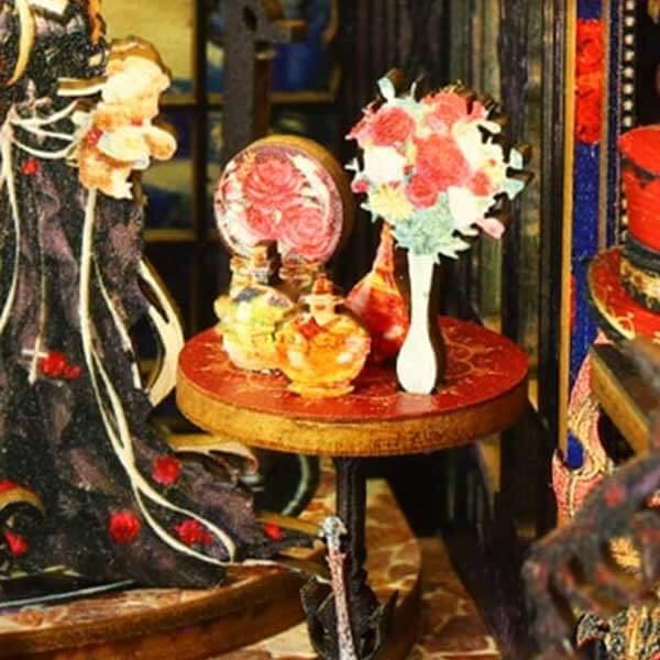 Dark Rose Castle Book Nook Miniature Dollhouse_Description_6