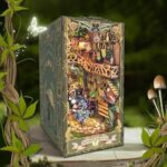 Green Fairyland Book Nook Miniature Dollhouse_4