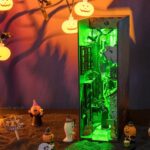 Halloween Spooky Alley Book Nook Miniature Dollhouse_3