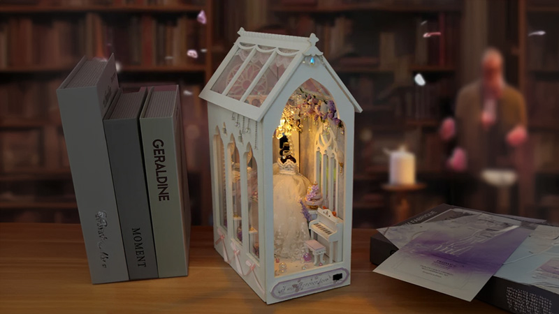 Kikis Romantic Wedding Book Nook Miniature Dollhouse_Description_2