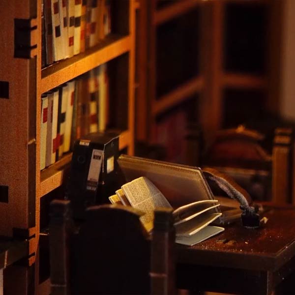 Law Library Book Nook Miniature Dollhouse_Description_4