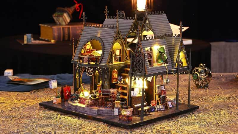 Luna's Magic House DIY Miniature Dollhouse_Description_1