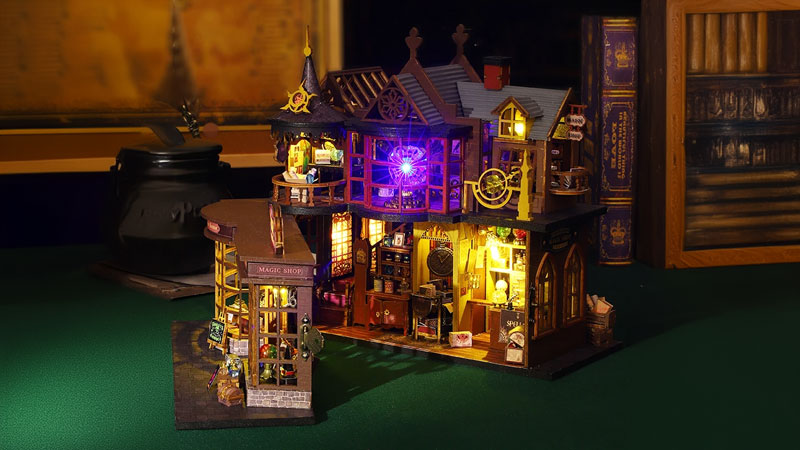 Magic Treasure House Miniature Dollhouse_Description_1