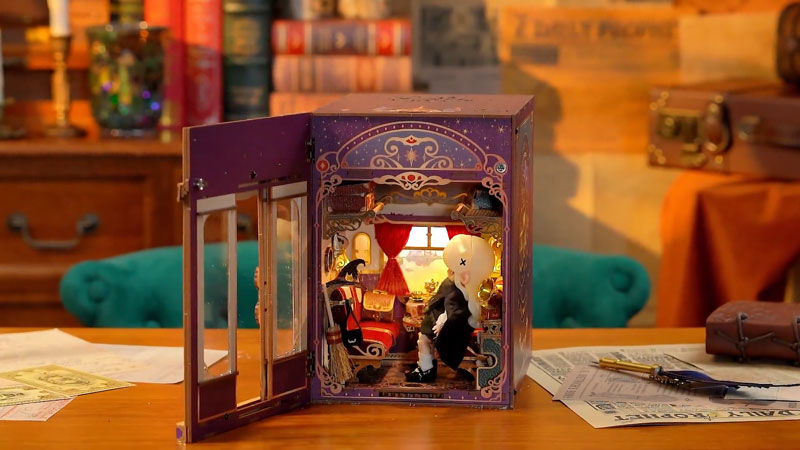 Magical Journey Book Nook Miniature Dollhouse_Description_1
