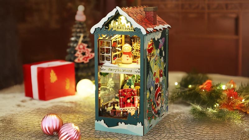Santa's Cabin Book Nook Miniature Dollhouse_Description_2