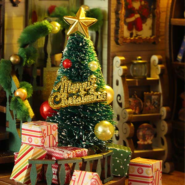 Santa's Cabin Book Nook Miniature Dollhouse_Description_5