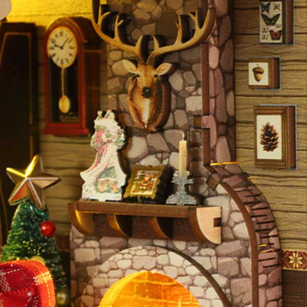 Santa's Cabin Book Nook Miniature Dollhouse_Description_6