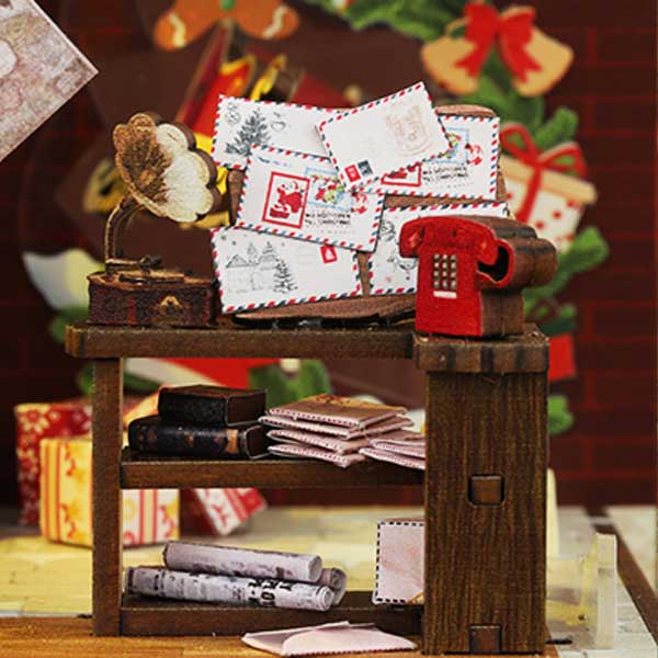 Santa's Cabin Book Nook Miniature Dollhouse_Description_8