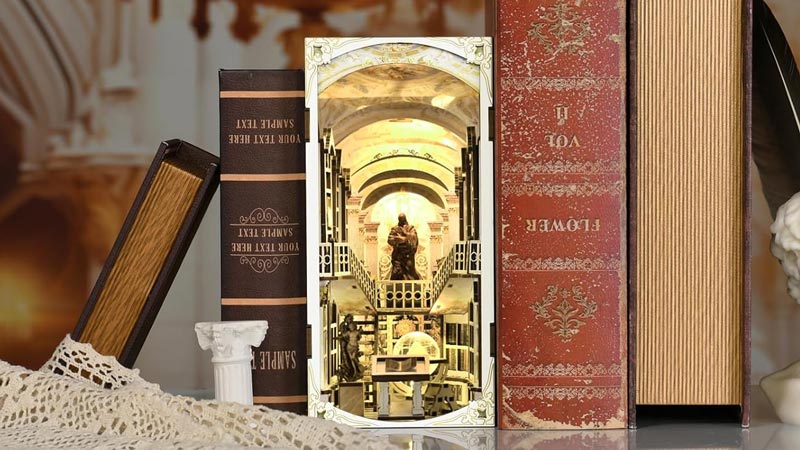 The Gods' Library Book Nook Miniature Dollhouse_Description_2