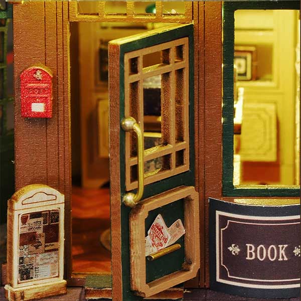 Twilight Bookstore DIY Miniature Dollhouse_Description_2