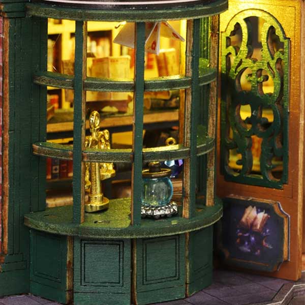 Twilight Bookstore DIY Miniature Dollhouse_Description_5